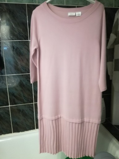 Zdjęcie oferty: Różowa dzianinowa sukienka