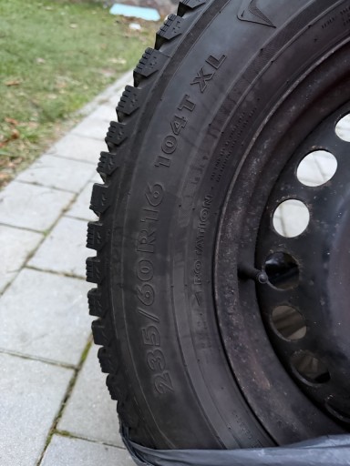 Zdjęcie oferty: Opony zimowe Nokian Hakkapeliitta 4 i 5 z felgami