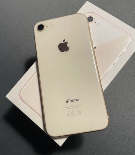 Zdjęcie oferty: iPhone 8  64GB stan idealny 