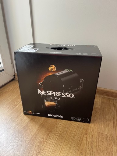 Zdjęcie oferty: NOWY Ekspres Nespresso Inissia czarny 19 bar