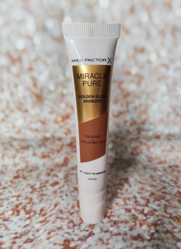 Zdjęcie oferty: Wegański bronzer w kremie z kwasem hialuronowym 001 light to medium