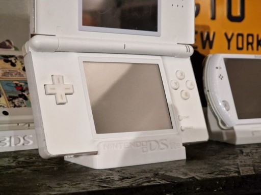 Zdjęcie oferty: Nintendo Ds lite stojak na konsole 
