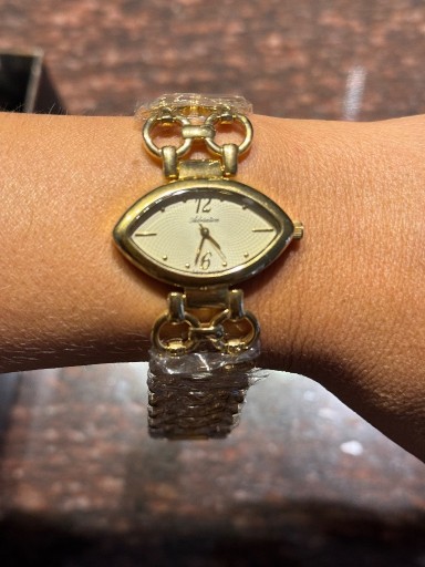 Zdjęcie oferty: zegarek damski Adrialica na bransolecie 