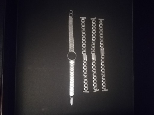 Zdjęcie oferty: Bransolety do damskich zegarków 4szt.