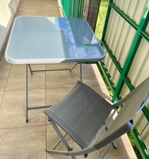 Zdjęcie oferty: Zestaw balkonowy krzesło + stolik