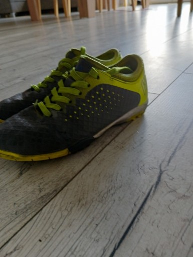 Zdjęcie oferty: Buty sportowe turfy roz.33