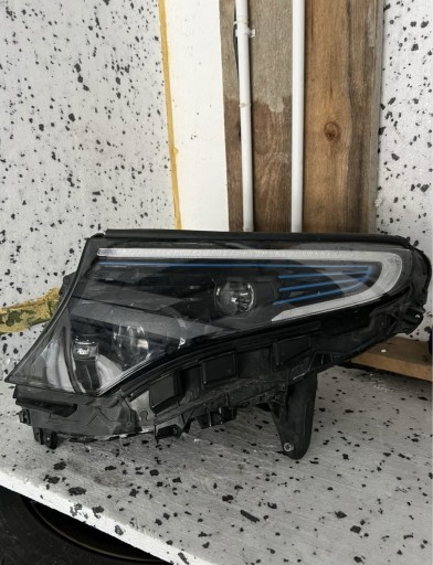 Zdjęcie oferty: Reflektor lewy Full Led Mercedes EQC