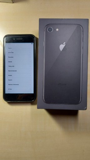 Zdjęcie oferty: Apple iPhone 8 obudowa 64 gb czarny