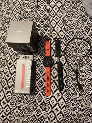 Zdjęcie oferty: Garmin Fenix 5 Plus sapphire, dwa paski, pudełka