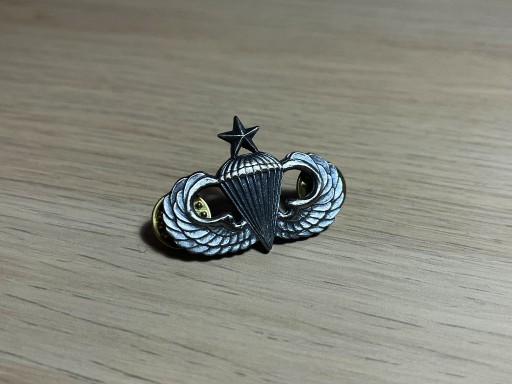 Zdjęcie oferty: Przypinka - US Army - Senior Parachutist Badge