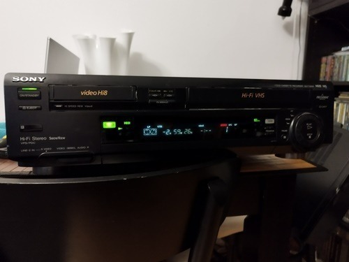 Zdjęcie oferty: Magnetowid Sony VHS HI 8 SLV-T2000