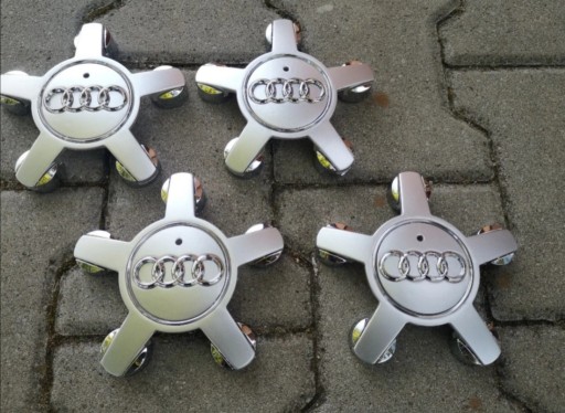 Zdjęcie oferty: 4szt Dekielki Audi srebrne 4F0601165N