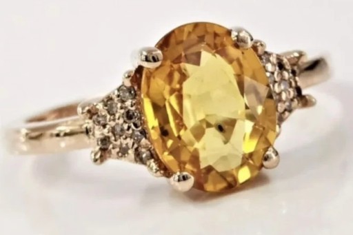 Zdjęcie oferty: Złoty pierścionek z naturalnym szafirem 2CT