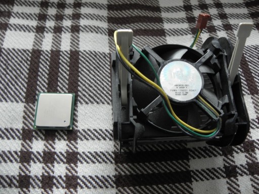 Zdjęcie oferty: Procesor INTEL Celeron G530 1,7 GHz /128/400/1,75 