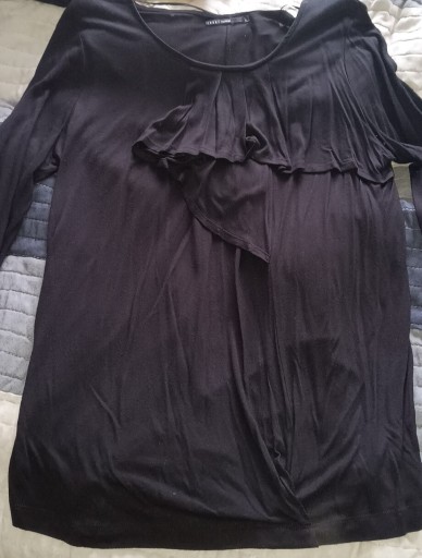Zdjęcie oferty: Carry czarna bluzka z falbaną 