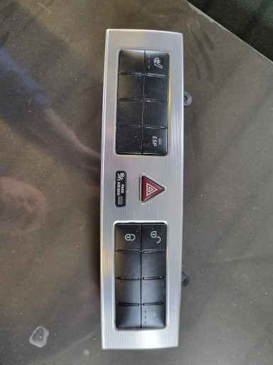 Zdjęcie oferty: Panel przełączników Mercedes 203, C-klasa