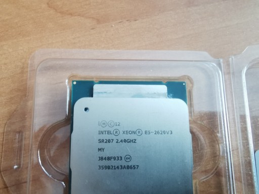 Zdjęcie oferty: Procesor Intel Xeon E5-2620 v3 6C/12T