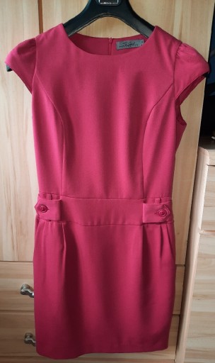 Zdjęcie oferty: Malinowa - czerwona sukienka Top Secret 36/S