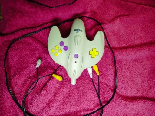 Zdjęcie oferty: GAMEZONE Famiclon 76 in 1 games retro konsola TV