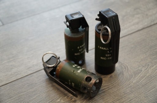 Zdjęcie oferty: Wystrzelone granaty hukowe błyskowe