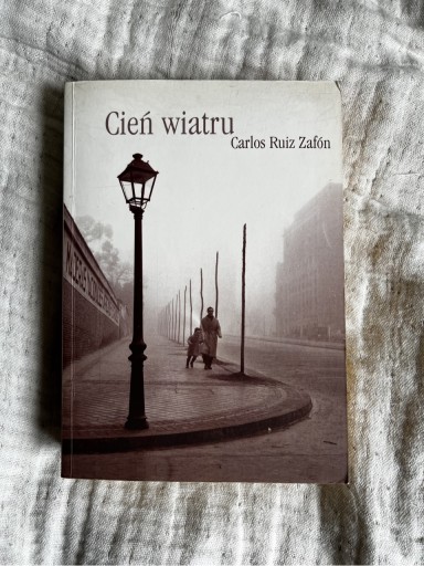 Zdjęcie oferty: Cień wiatru Carlos Ruiz Zafón