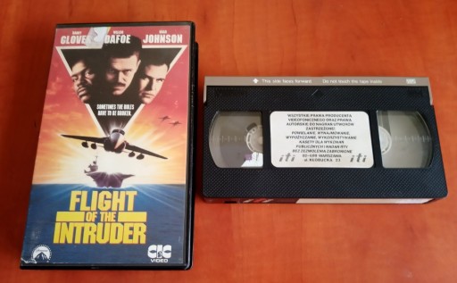Zdjęcie oferty: Lot Intrudera - kaseta VHS