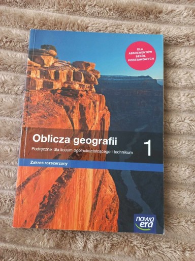 Zdjęcie oferty: podręcznik do geografii klasa 1