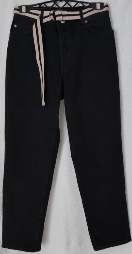 Zdjęcie oferty: H&M czarne chłopięce jeansy z paskiem  164