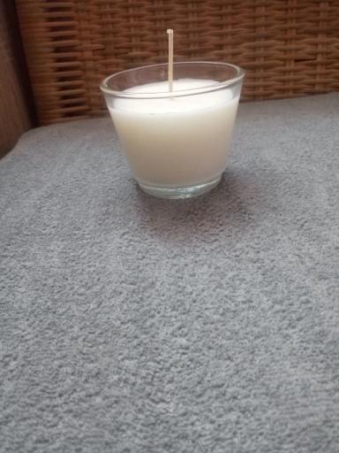 Zdjęcie oferty: Ręcznie robiona zapachowa świeca sojowa 