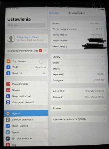 Zdjęcie oferty: iPad Mini 2, działa, ale ma uszkodzony wyświetlacz.