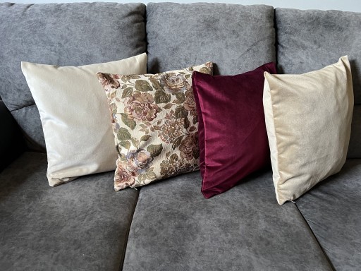 Zdjęcie oferty: Poszewki dekoracyjne na poduszki (jaśki)kompozycja