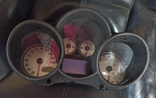 Zdjęcie oferty: Licznik zegary Alfa Romeo GT 1.9 JTD