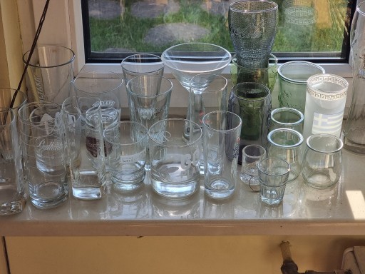 Zdjęcie oferty: Zestaw różnych szklanek i kieliszków - 20szt.