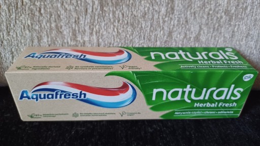 Zdjęcie oferty: Pasta Aquafresh naturals herbal fresh vegan 75ml