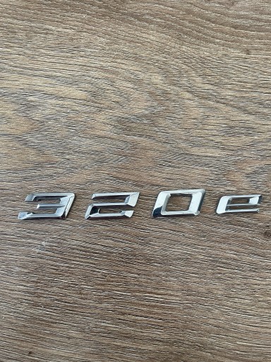 Zdjęcie oferty: BMW G20 G21 emblemat 320e chrom klapa tył 