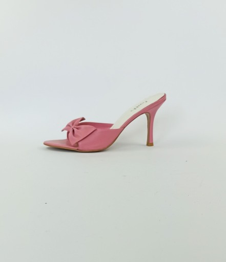 Zdjęcie oferty: Różowe buty klapki na szpilce z kokardą Faith skór