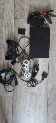 Zdjęcie oferty: Konsola ps2 sprawna komplet 