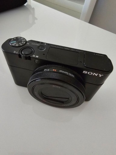 Zdjęcie oferty: Sony RX100 M5 used