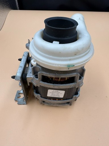 Zdjęcie oferty: Silnik pompy obiegowej z turbiną zmywarki Whirlpool (51)