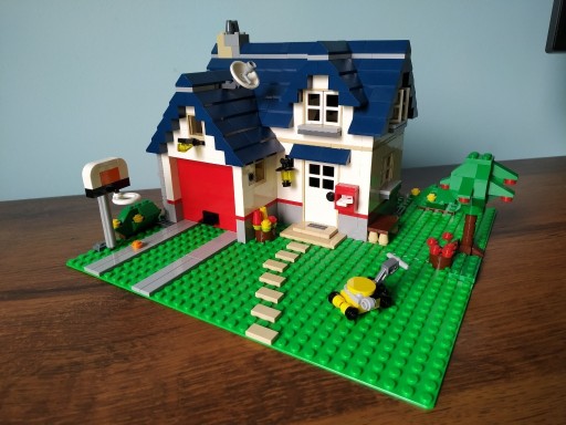 Zdjęcie oferty: LEGO Creator 5891 Miły domek rodzinny 3 w 1