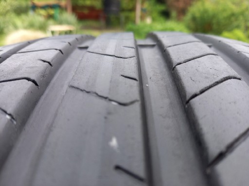 Zdjęcie oferty: Opony 245/45/19 Pirelli Pzero 2szt z wyciszeniem