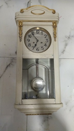 Zdjęcie oferty: Zegar wiszący Junghans- biały kolor 