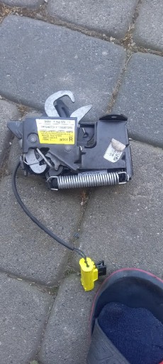 Zdjęcie oferty: Zamek maski bmw f45 f46- 7242551-sprawny