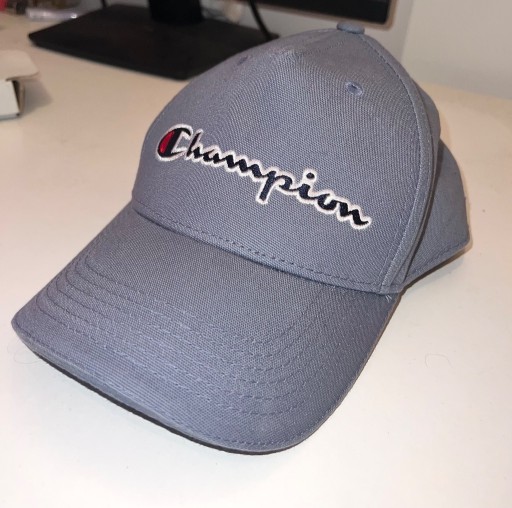 Zdjęcie oferty: Czapka z daszkiem Champion
