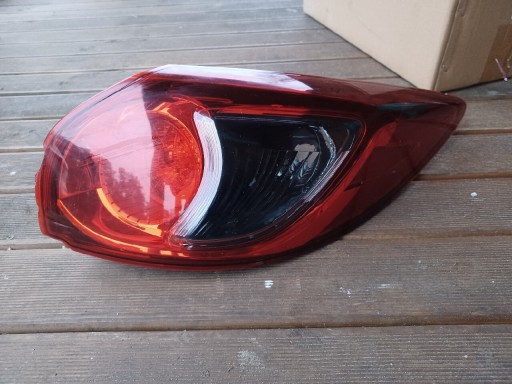 Zdjęcie oferty: Lampa tylna prawa Mazda CX5