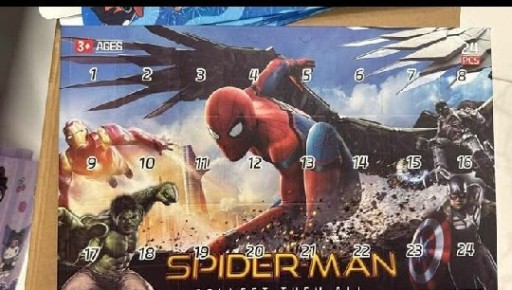 Zdjęcie oferty: Kalendarz adwentowy 24 figurki spiderman dla dzieci