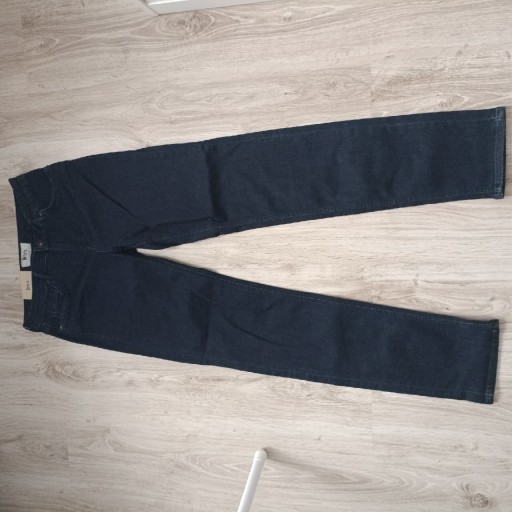 Zdjęcie oferty: Spodnie damskie nowe 8mm r. 28/32 jeansy
