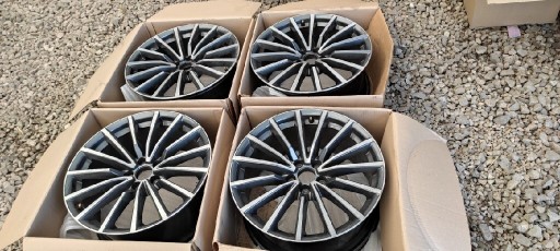 Zdjęcie oferty: Felgi Audi 8W0-601-025-AN