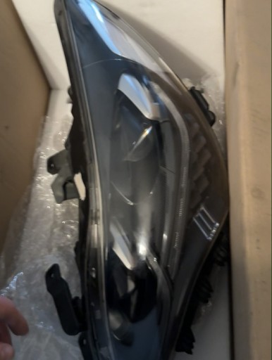 Zdjęcie oferty: Lampa lewa reflektor przód Kia stinger full led skrętna j5200 sprawna