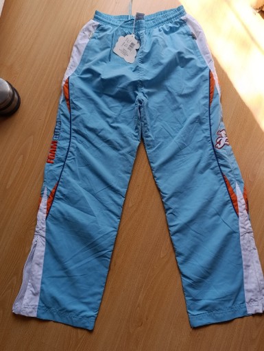 Zdjęcie oferty: Mega spodnie dresowe ekspresy rozmiar 152
